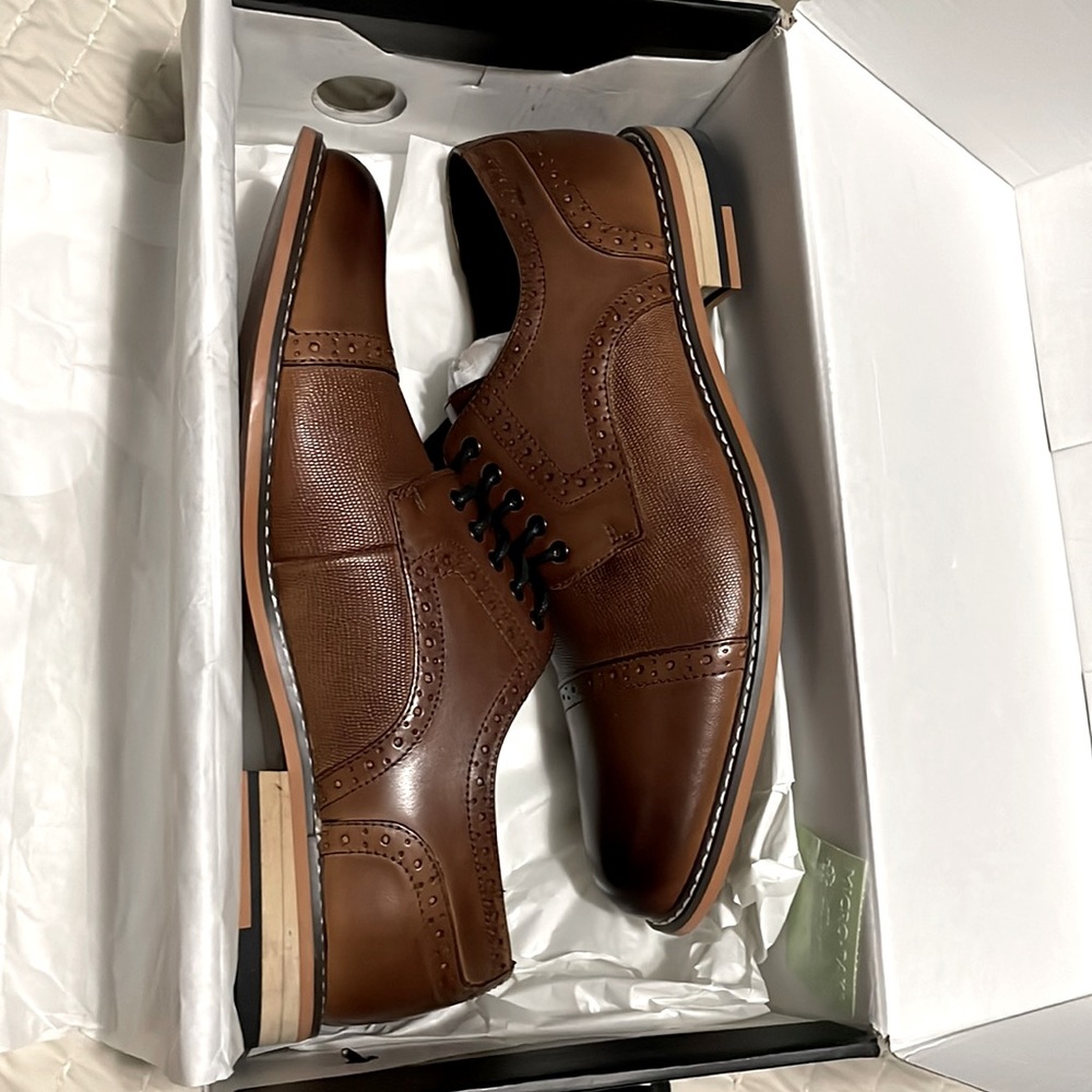 Bar III mans shoes